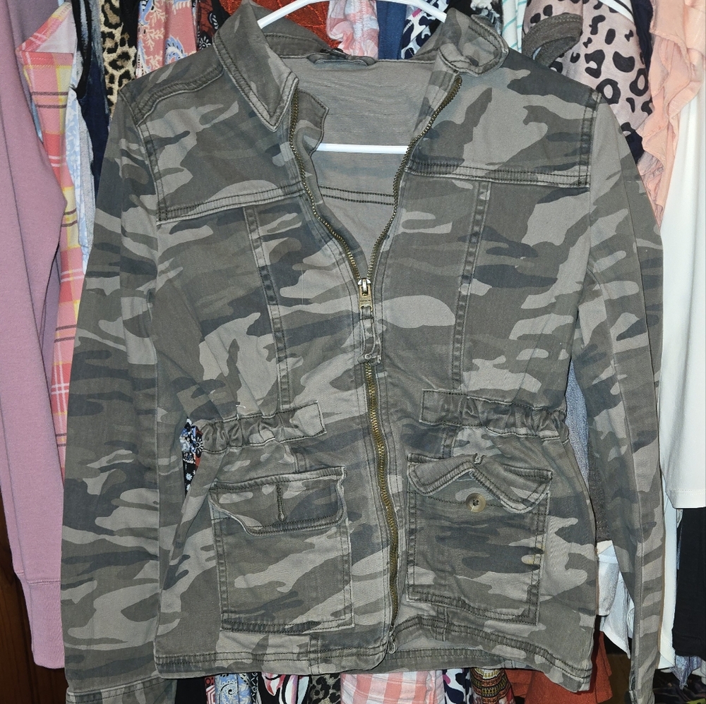 Express Camo Full Zip Jacket Misses Size XS EUC